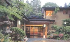 湯之沢 渓山荘