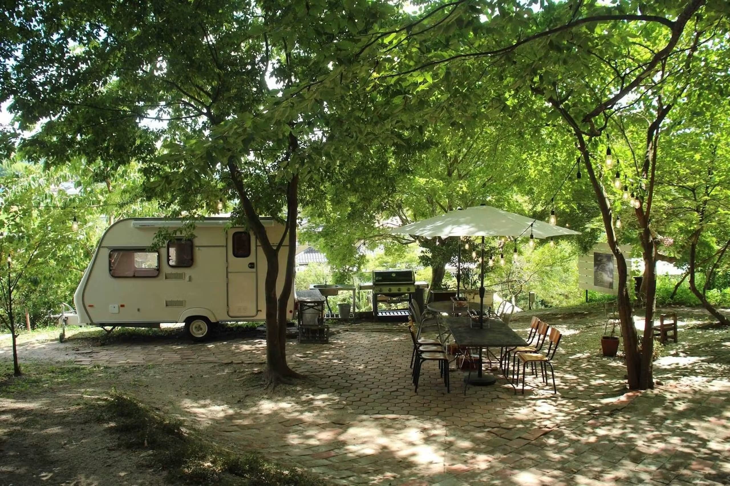 ドッグランピング2号店(旧:GLAMPING with ANTIQUES) ^